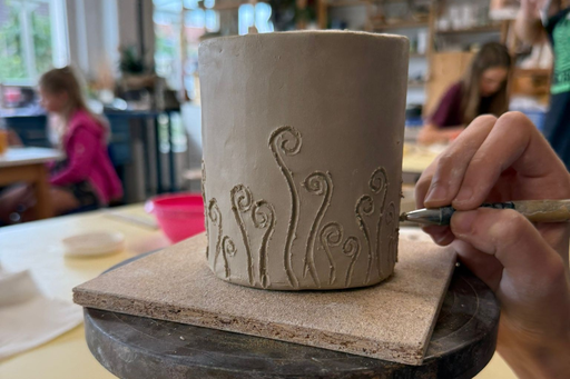 Tasse oder Becher verzieren
